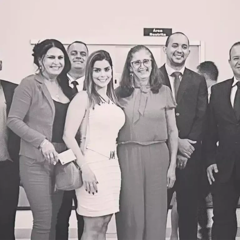 Também em 2022 recebi a MOÇÃO DE APLAUSOS DA C MARA MUNICIPAL DE TAIOBEIRAS, reconhecimento unânime pelos vereadores em relação à minha gestão à frente da Secretaria Municipal de Assistência Social.